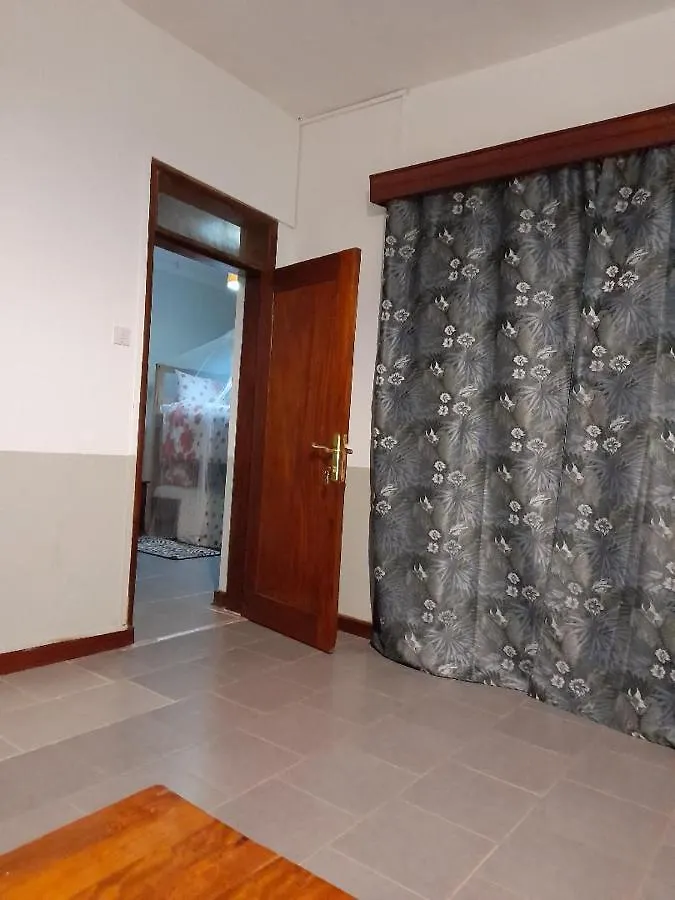 Papaya Holiday Home Kampala Bed & Breakfast