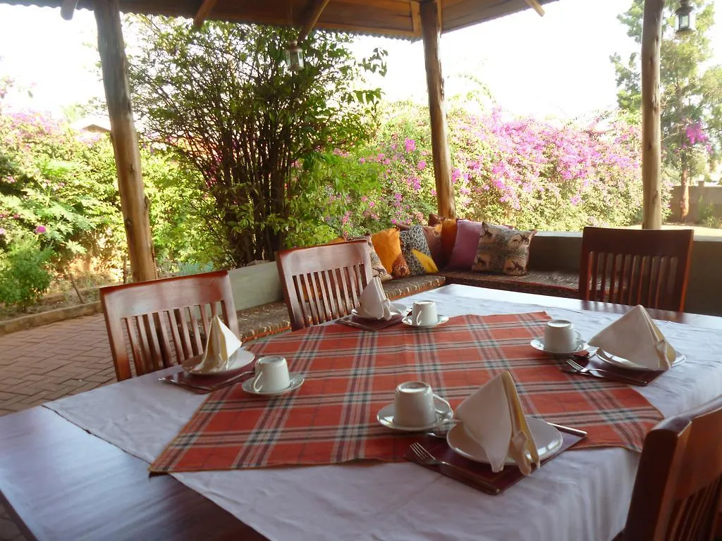 Papaya Holiday Home Kampala Bed & Breakfast