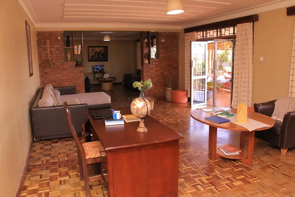 *** Bed & Breakfast Papaya Holiday Home Kampala Uganda