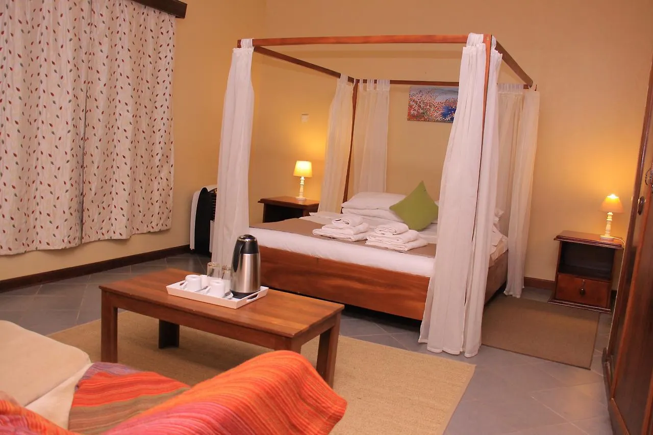 *** Bed & Breakfast Papaya Holiday Home Kampala Uganda