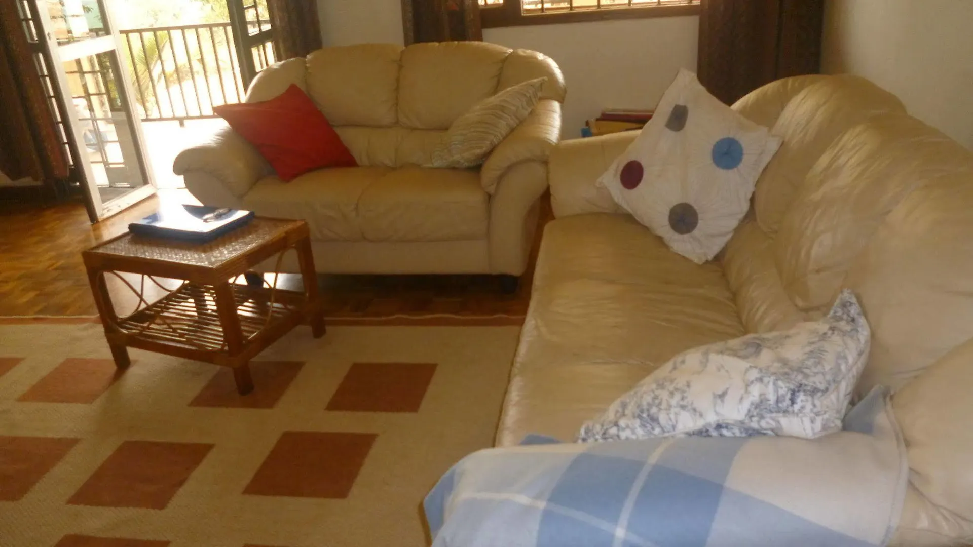 Papaya Holiday Home Kampala Bed & Breakfast